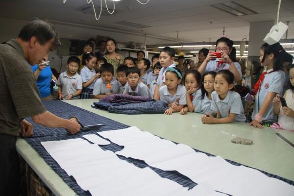 暑期中小学生参观凯发股份寻访“美丽江苏”